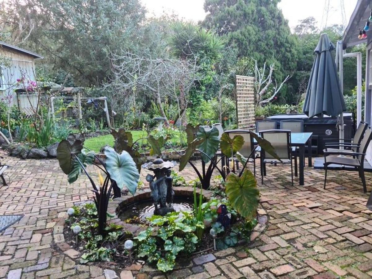 Dovecote House Bed & Breakfast Auckland Exterior photo