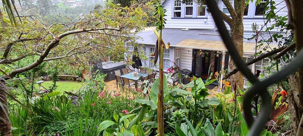 Dovecote House Bed & Breakfast Auckland Exterior photo