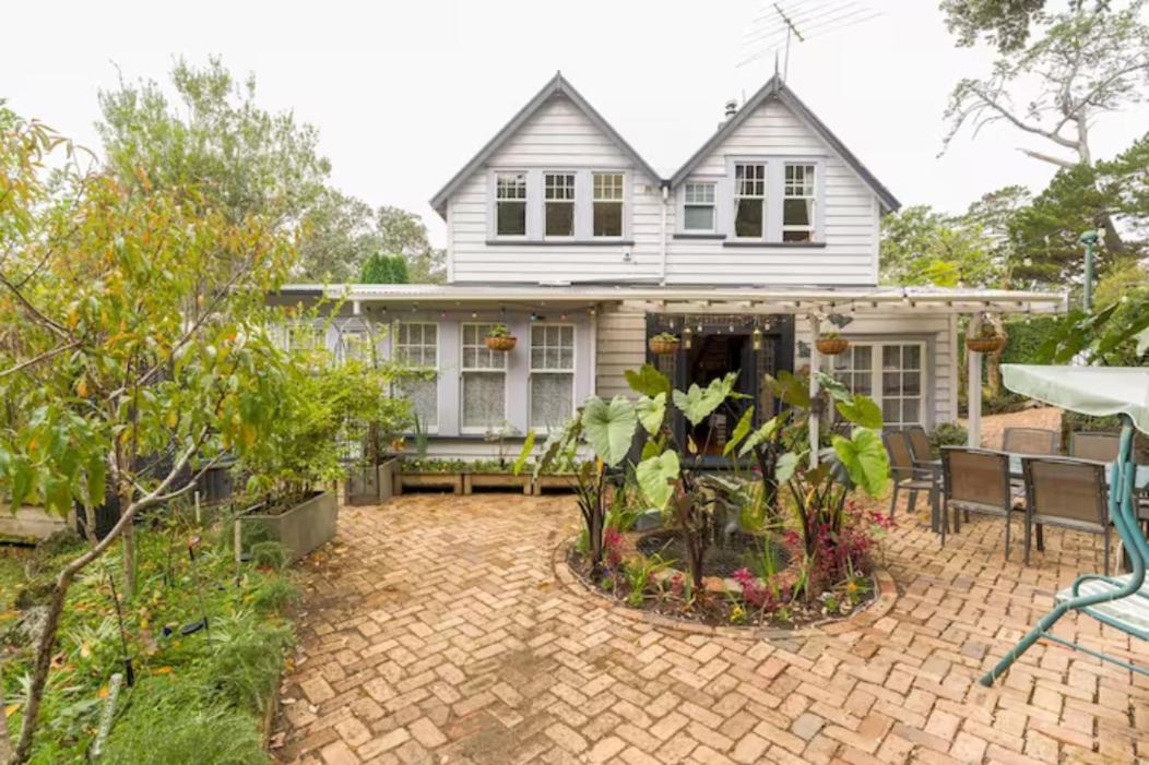 Dovecote House Bed & Breakfast Auckland Exterior photo